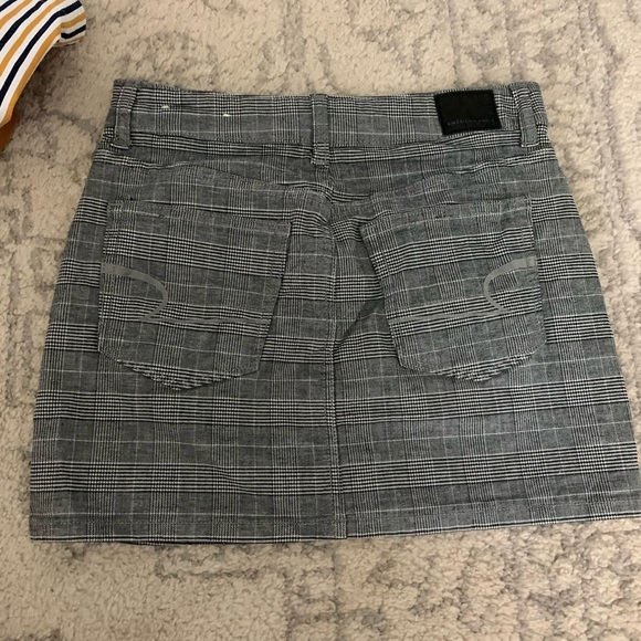 Mini skirt - Picture 2 of 3